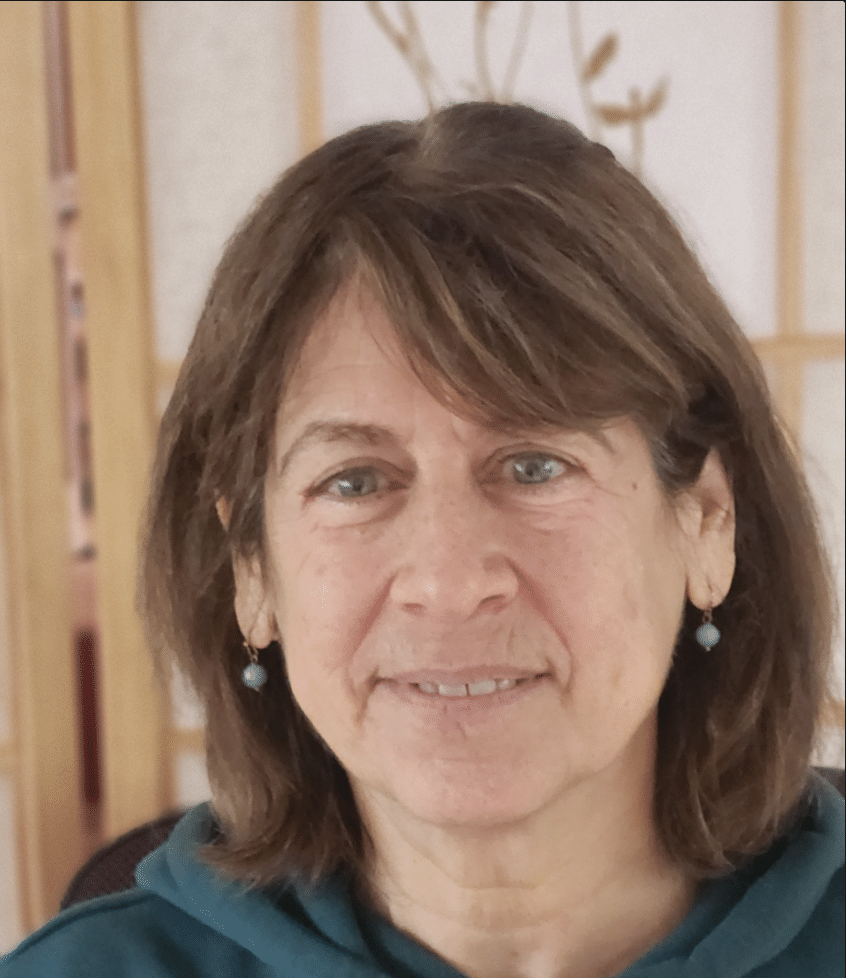 elaine stern headshot